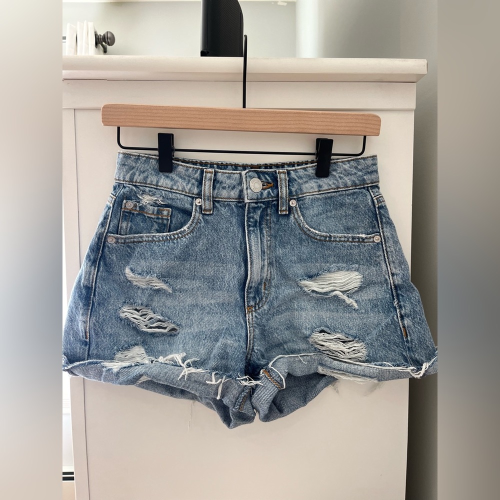 Garage Denim Mom short